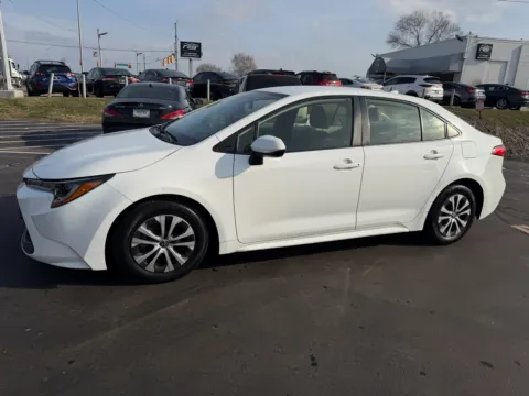 More photos of 2022 Toyota Corolla Hybrid LE at RS Motors, IN