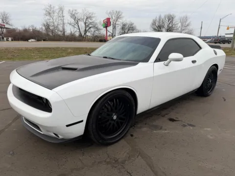 Photos of 2017 Dodge Challenger SXT for sale in Indianapolis, IN at RS Motors