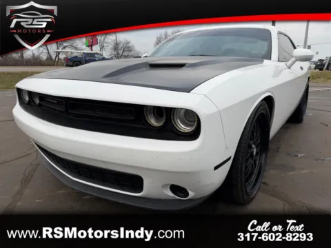 White 2017 Dodge Challenger SXT for sale in Indianapolis, IN