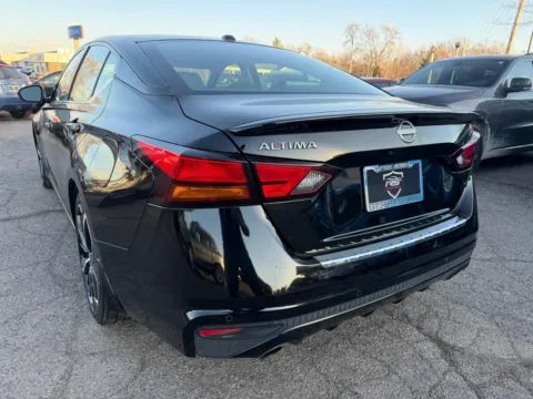 More photos of 2023 Nissan Altima 2.5 SR at RS Motors, IN