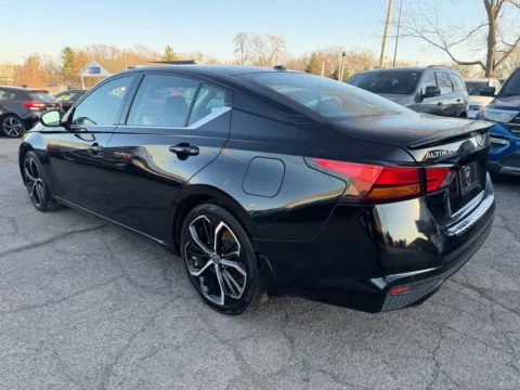 More photos of 2023 Nissan Altima 2.5 SR at RS Motors, IN