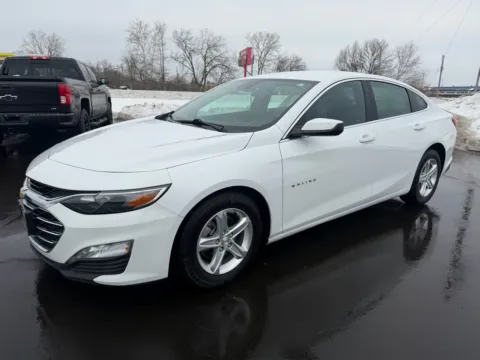 Photos of 2024 Chevrolet Malibu LT for sale in Indianapolis, IN at RS Motors