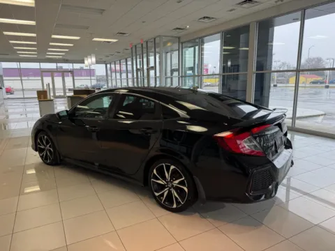 Photos of 2018 Honda Civic Si 4dr Sedan 6M for sale in Indianapolis, IN at RS Motors