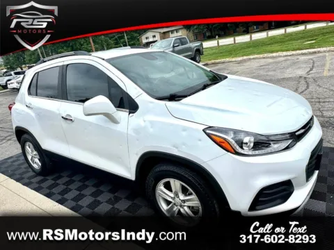 White 2019 Chevrolet Trax LT FWD for sale in Indianapolis, IN