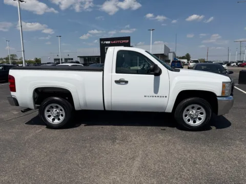 More photos of 2009 Chevrolet Silverado 1500 Work Truck Long Box 2WD at RS Motors, IN
