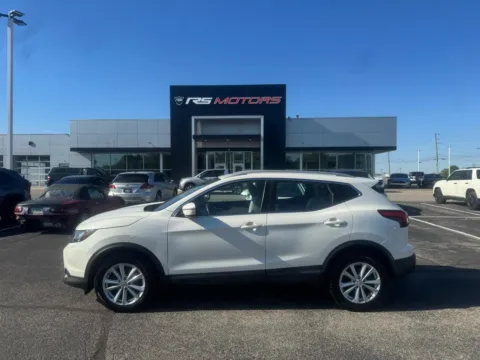 More photos of 2018 Nissan Rogue Sport SV AWD at RS Motors, IN