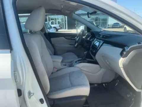 White 2018 Nissan Rogue Sport SV AWD for sale in Indianapolis, IN