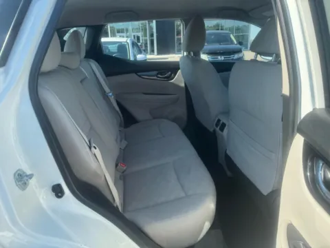 More photos of 2018 Nissan Rogue Sport SV AWD at RS Motors, IN