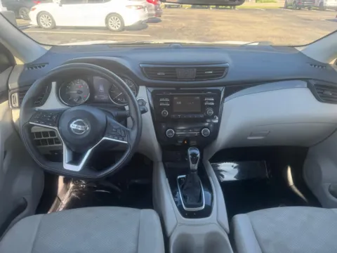 More photos of 2018 Nissan Rogue Sport SV AWD at RS Motors, IN