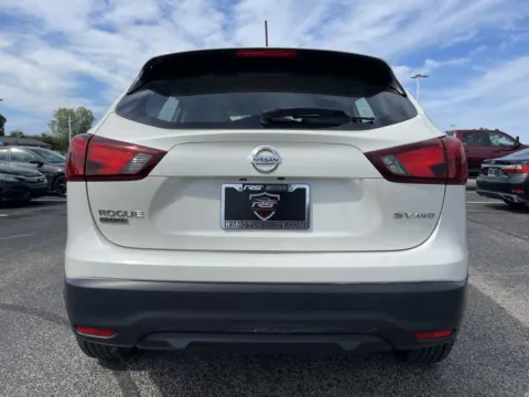 More photos of 2018 Nissan Rogue Sport SV AWD at RS Motors, IN