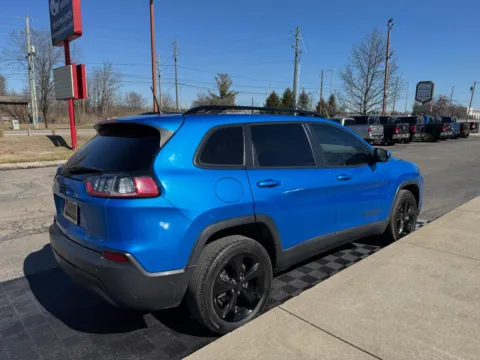 More photos of 2021 Jeep Cherokee Latitude Plus FWD at RS Motors, IN