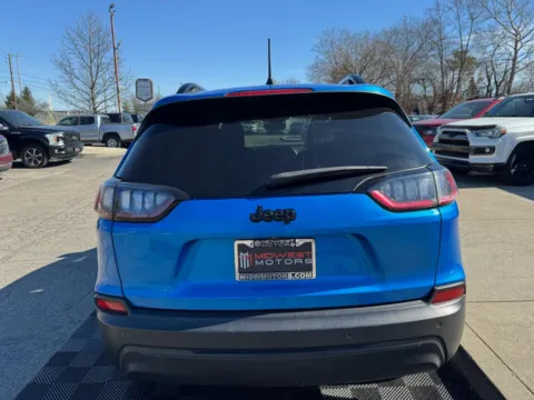 More photos of 2021 Jeep Cherokee Latitude Plus FWD at RS Motors, IN