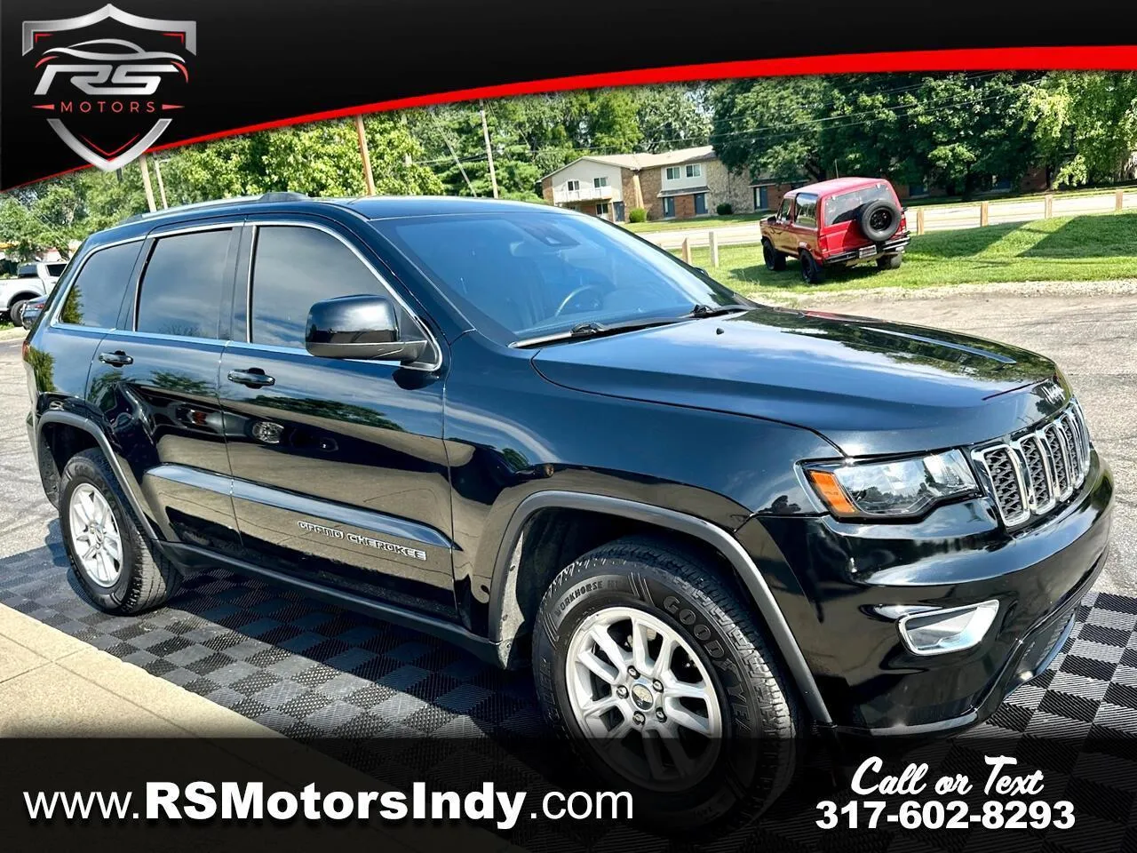 Black 2020 Jeep Grand Cherokee Laredo 4WD for sale in Indianapolis, IN