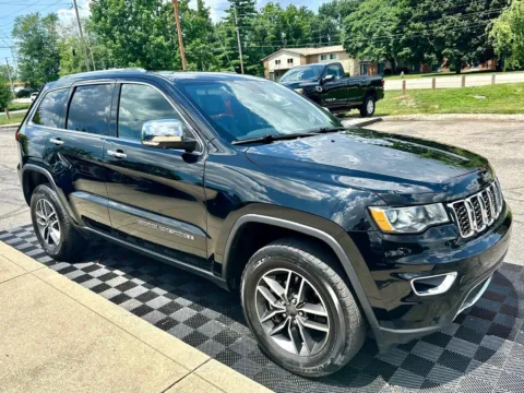 Photos of 2021 Jeep Grand Cherokee Limited 4WD for sale in Indianapolis, IN at RS Motors