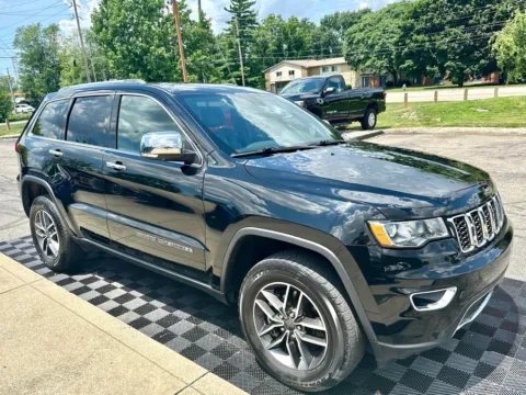Black 2021 Jeep Grand Cherokee Limited 4WD for sale in Indianapolis, IN