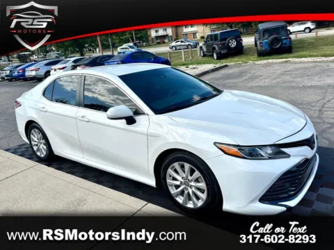 White 2019 Toyota Camry LE for sale in Indianapolis, IN