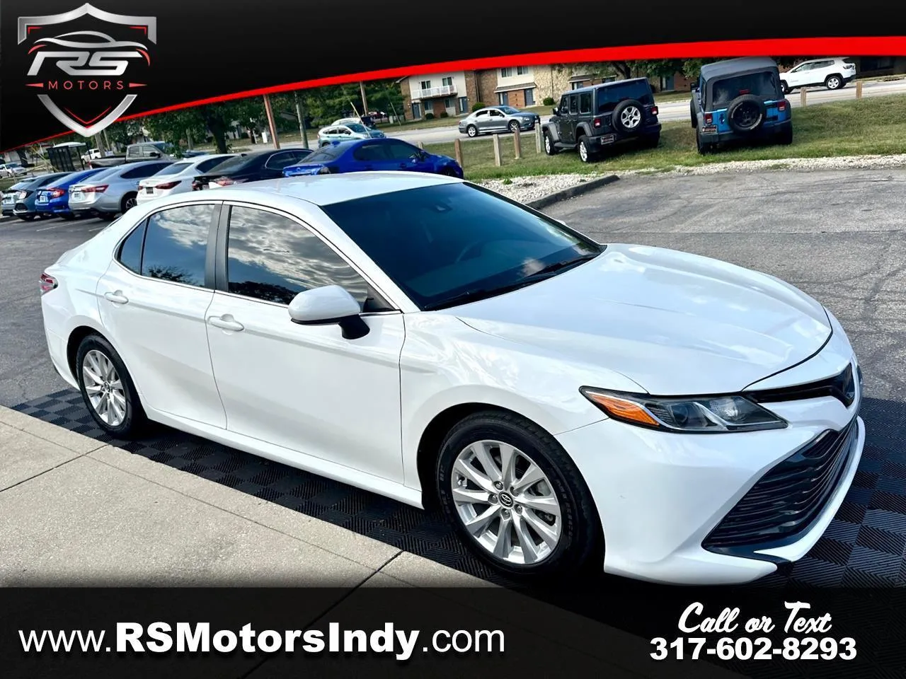 White 2019 Toyota Camry LE for sale in Indianapolis, IN