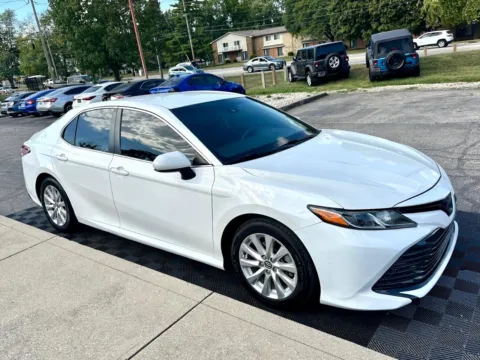 White 2019 Toyota Camry LE for sale in Indianapolis, IN