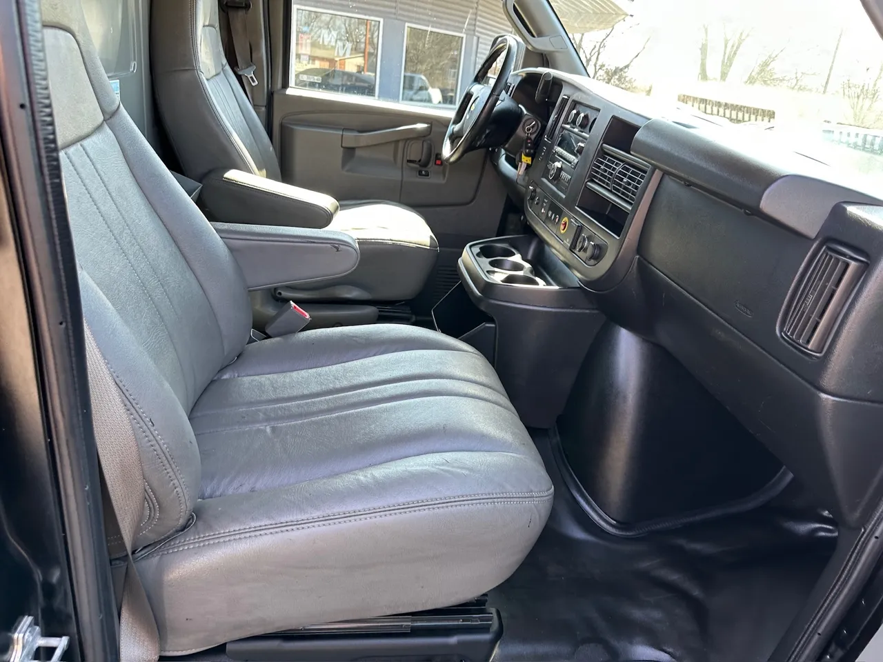 2018 Chevrolet Express Cargo Work Van - Photo 19