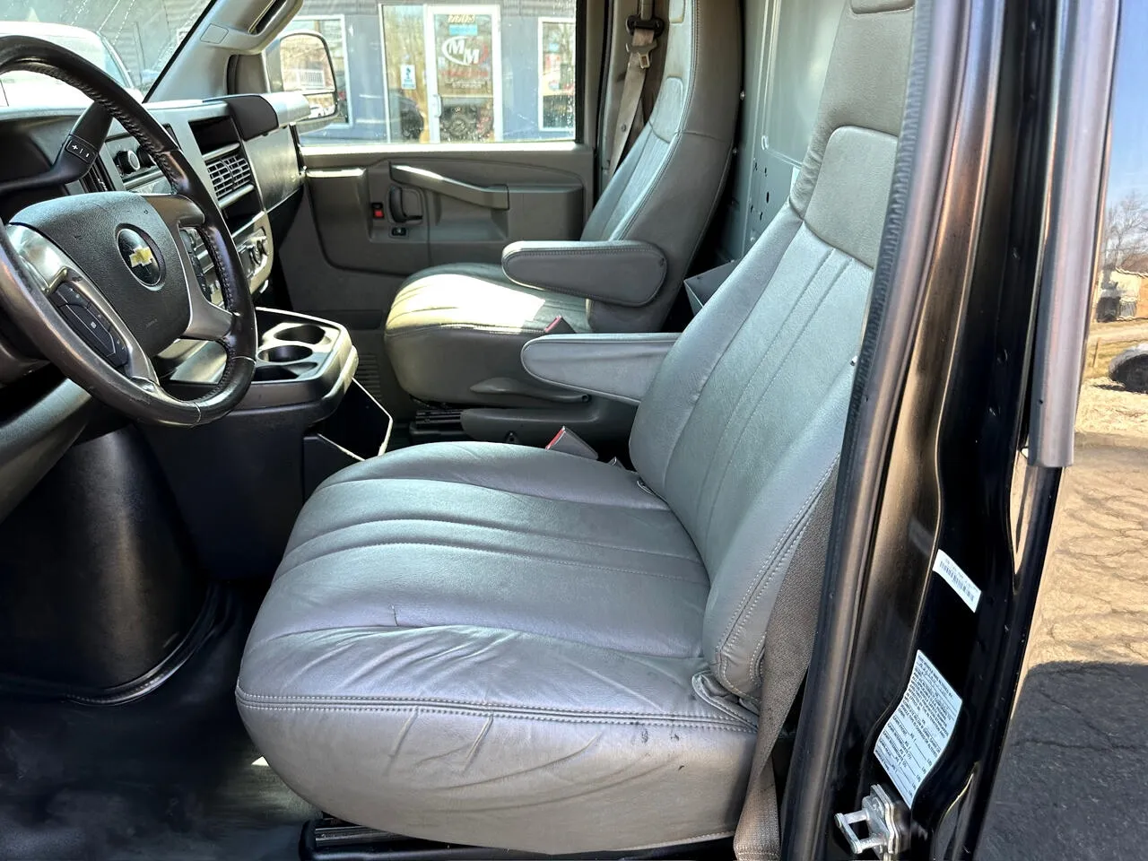 2018 Chevrolet Express Cargo Work Van - Photo 20