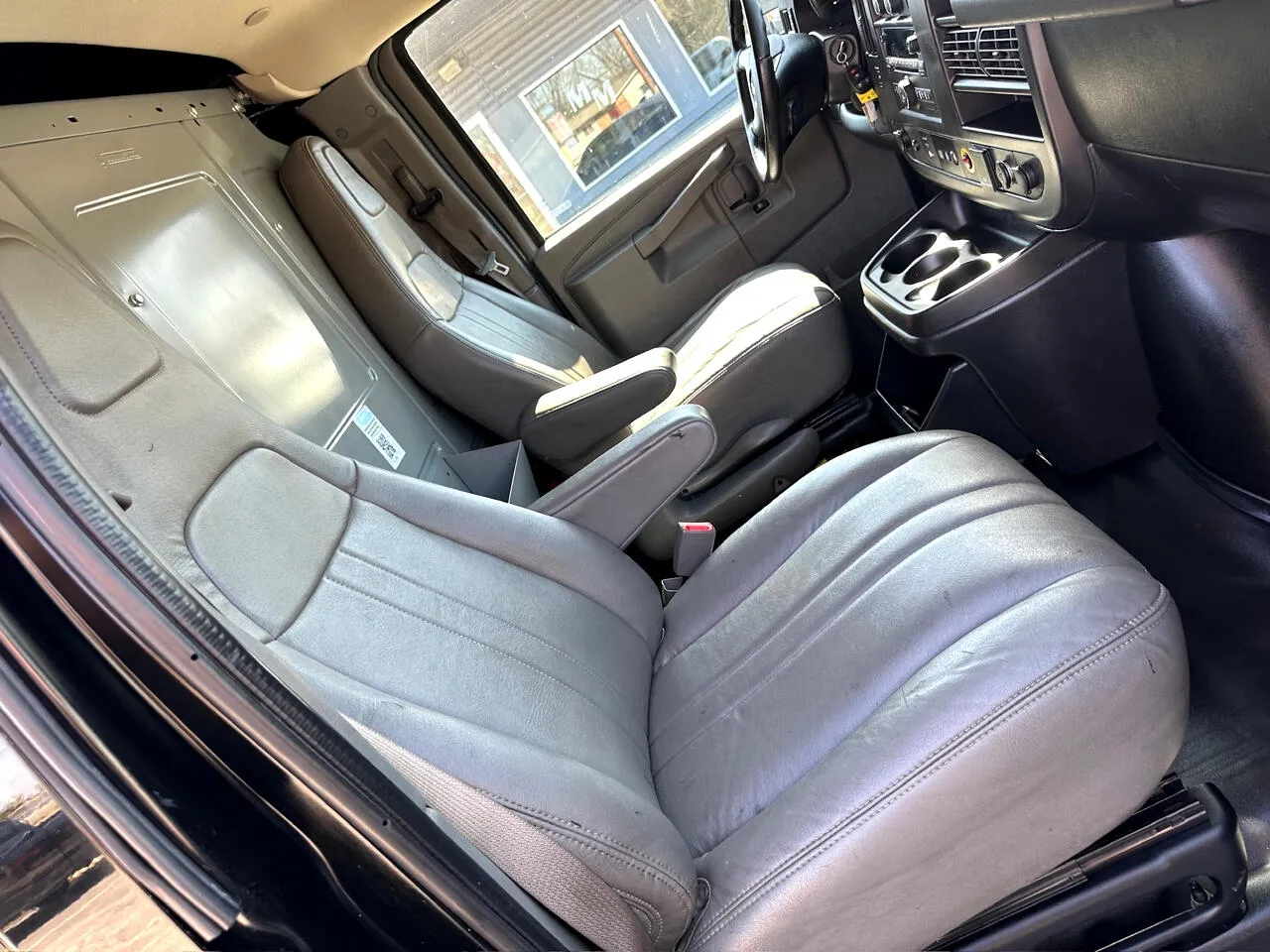 2018 Chevrolet Express Cargo Work Van - Photo 21