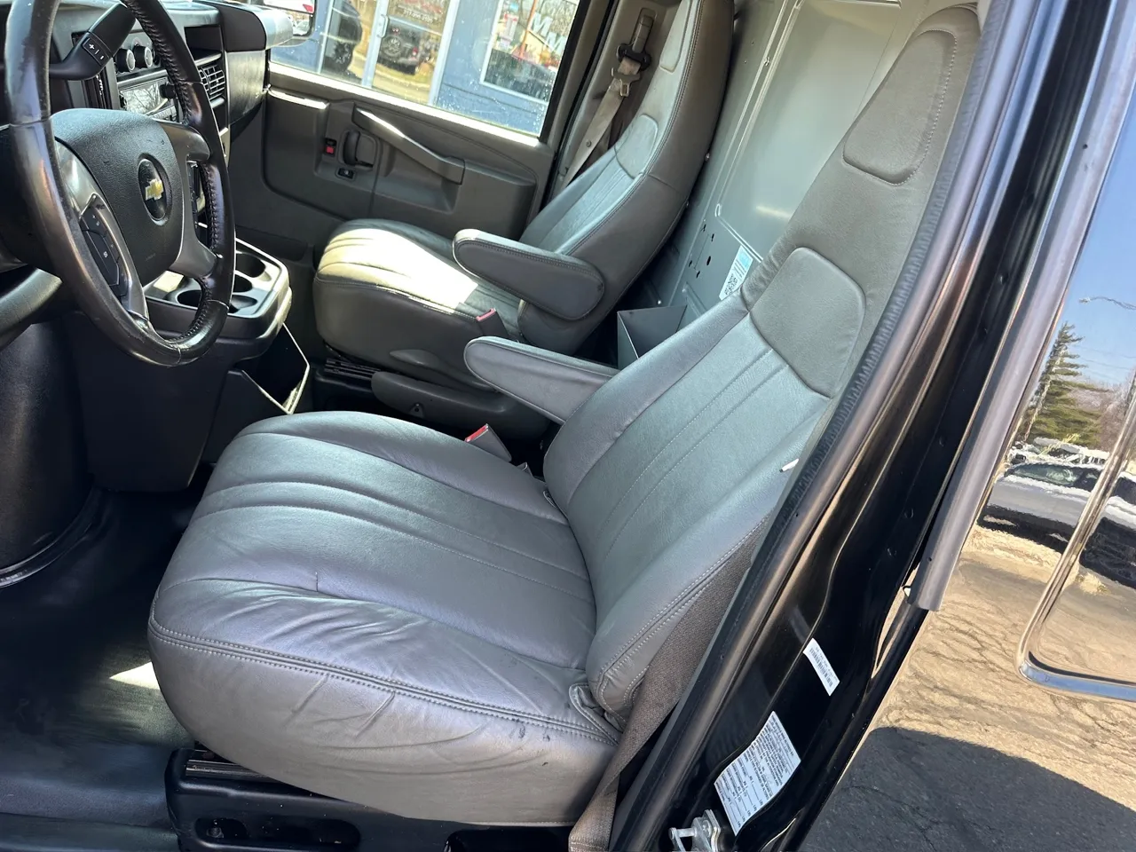 2018 Chevrolet Express Cargo Work Van - Photo 22