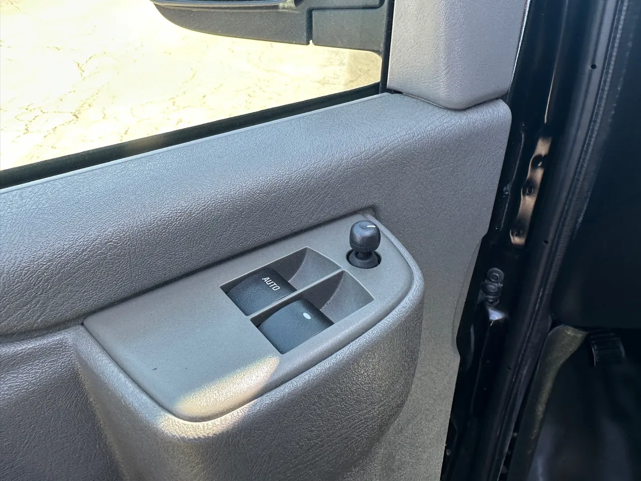 2018 Chevrolet Express Cargo Work Van - Photo 33