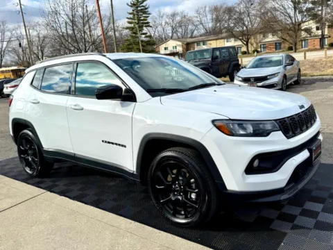 Photos of 2025 Jeep Compass Latitude for sale in Indianapolis, IN at RS Motors