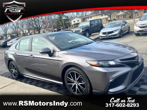 Gray 2023 Toyota Camry SE for sale in Indianapolis, IN