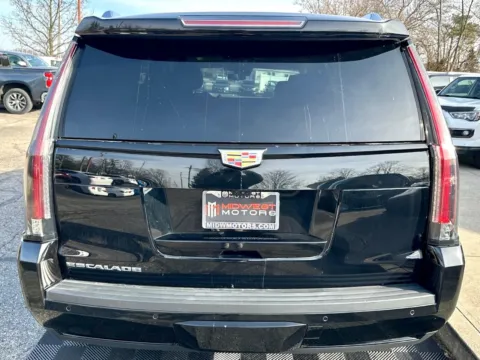 More photos of 2019 Cadillac Escalade Luxury 4WD at RS Motors, IN