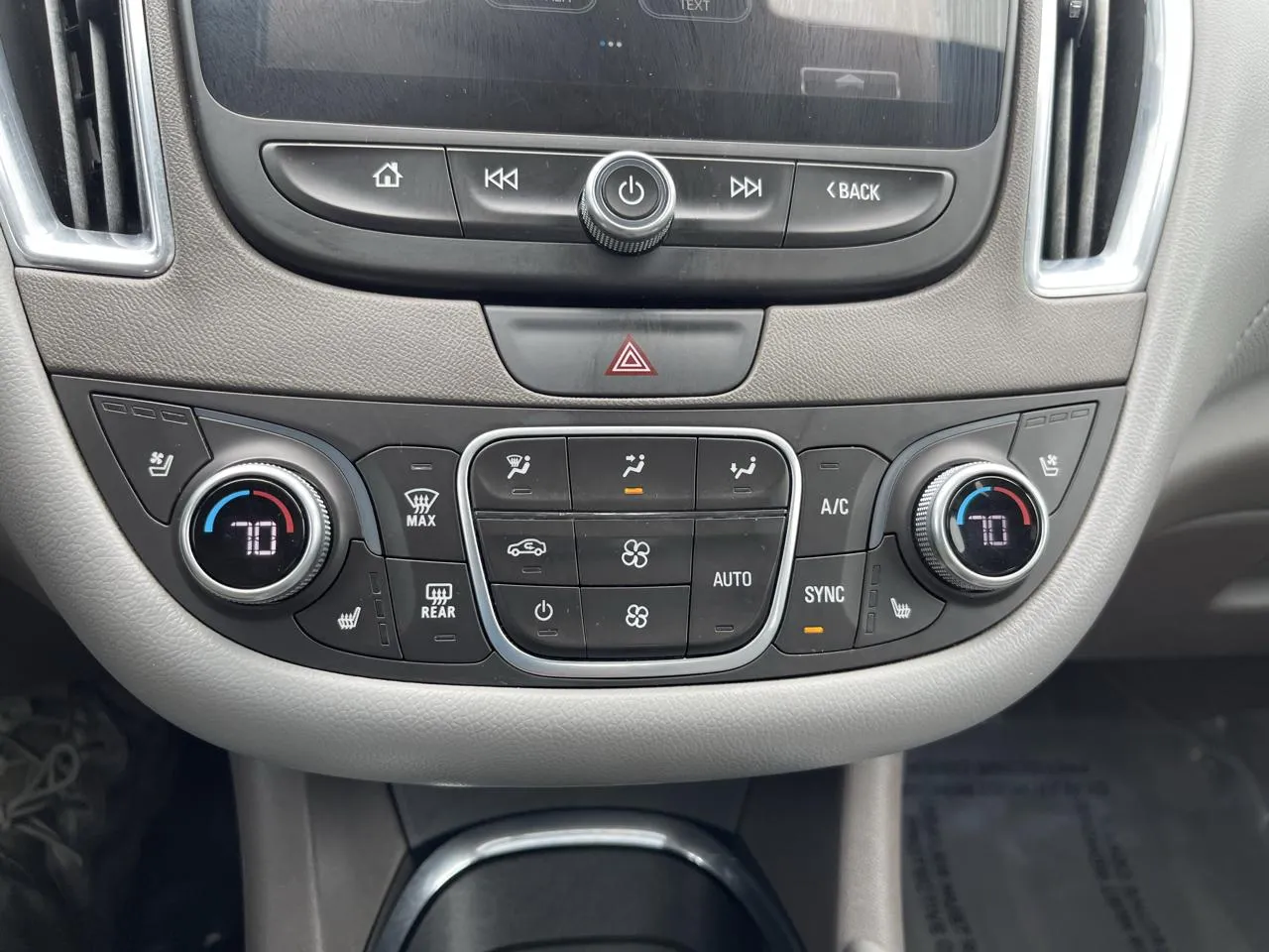 2018 Chevrolet Malibu Premier - Photo 36