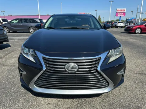 More photos of 2017 Lexus ES 350 Sedan at RS Motors, IN