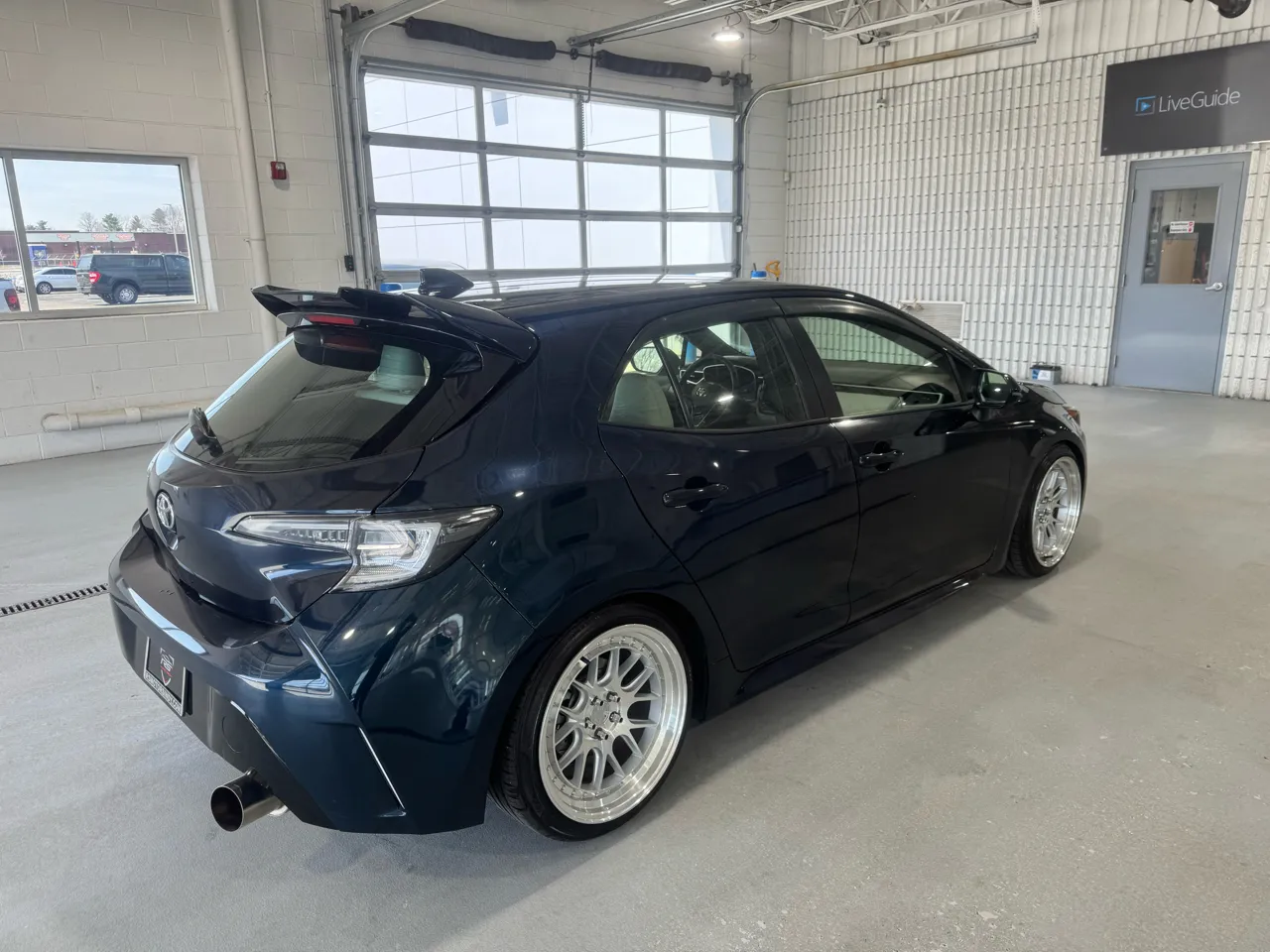 2020 Toyota Corolla Hatchback XSE - Photo 10