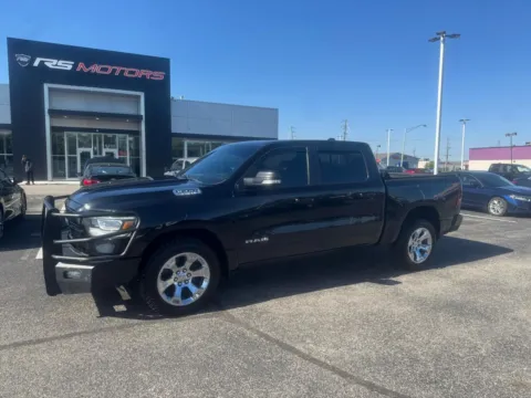 Black 2019 RAM 1500 Big Horn Crew Cab SWB 4WD for sale in Indianapolis, IN