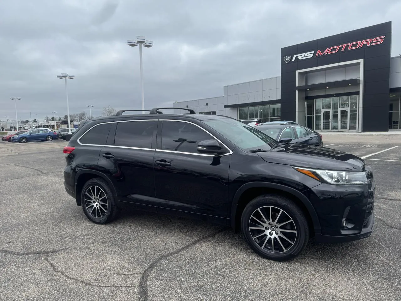 2017 Toyota Highlander SE AWD V6 for sale in Indianapolis, IN