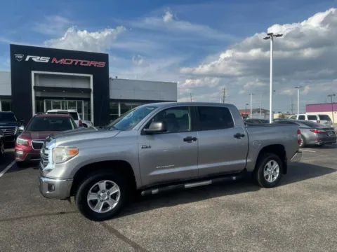 Photos of 2017 Toyota Tundra SR5 5.7L V8 CrewMax 4WD for sale in Indianapolis, IN at RS Motors