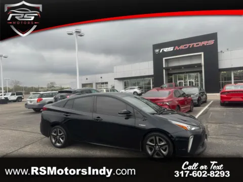 Black 2022 Toyota Prius XLE for sale in Indianapolis, IN