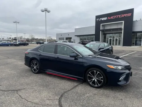 Photos of 2018 Toyota Camry SE for sale in Indianapolis, IN at RS Motors