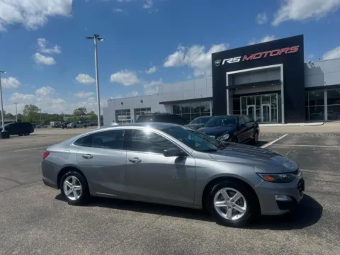 Gray 2023 Chevrolet Malibu 1LT for sale in Indianapolis, IN