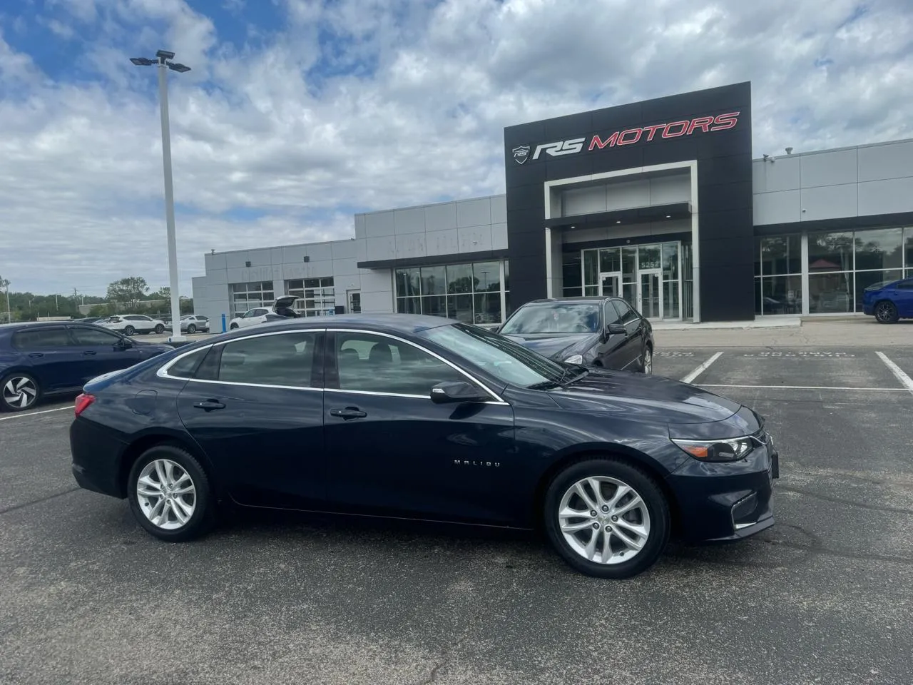 Blue 2017 Chevrolet Malibu 1LT for sale in Indianapolis, IN