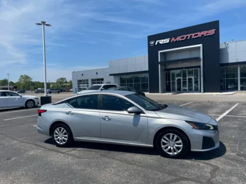 Photos of 2023 Nissan Altima 2.5 S for sale in Indianapolis, IN at RS Motors