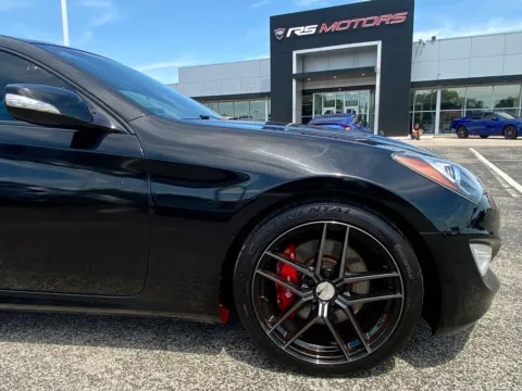More photos of 2015 Hyundai Genesis Coupe 3.8 R-Spec Manual at RS Motors, IN