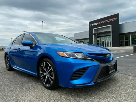 Photos of 2018 Toyota Camry SE for sale in Indianapolis, IN at RS Motors