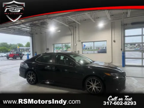 Black 2022 Toyota Camry SE for sale in Indianapolis, IN