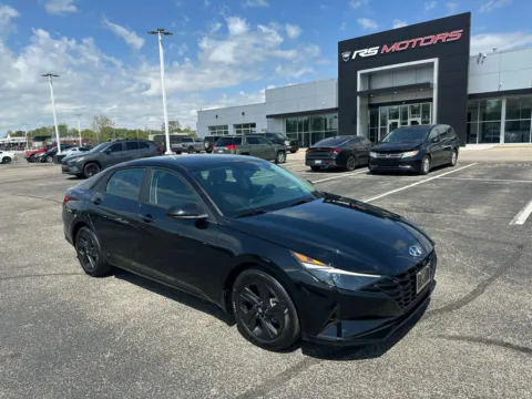 Photos of 2023 Hyundai Elantra SEL for sale in Indianapolis, IN at RS Motors
