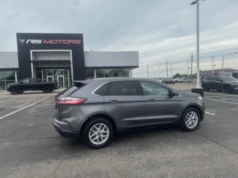 More photos of 2022 Ford Edge SEL AWD at RS Motors, IN