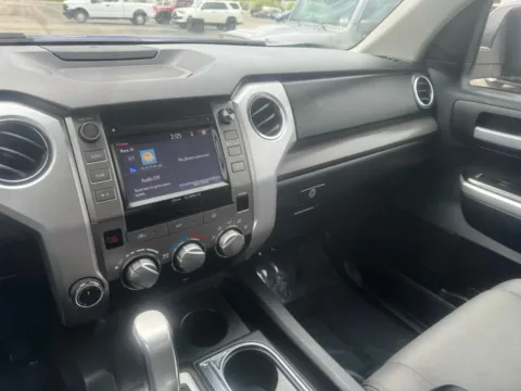 More photos of 2015 Toyota Tundra SR5 5.7L V8 CrewMax 4WD at RS Motors, IN