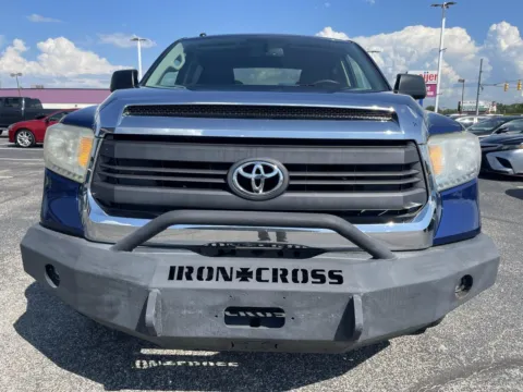 More photos of 2015 Toyota Tundra SR5 5.7L V8 CrewMax 4WD at RS Motors, IN