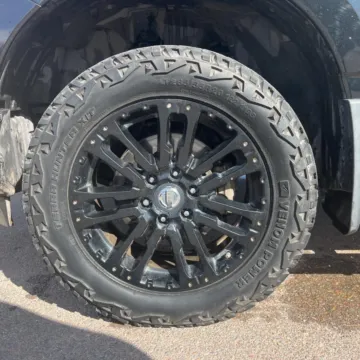 More photos of 2019 Nissan Titan SV Crew Cab 2WD at RS Motors, IN