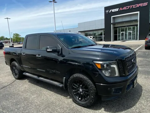 Black 2019 Nissan Titan SV Crew Cab 2WD for sale in Indianapolis, IN